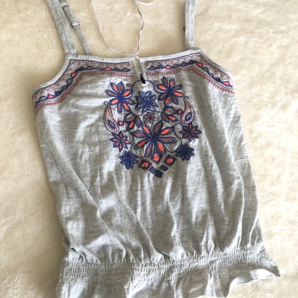 American Eagle Cropped Floral Top - Picture 2 of 5